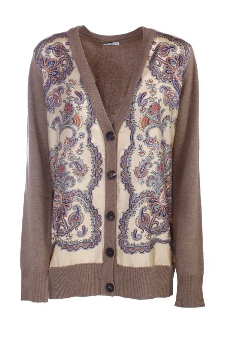 Shop ETRO  Cardigan: Etro cardignan con inserti in seta.
Cardigan in lana e cachemire, caratterizzato da un inserto in seta a pannello, decorato con stampa Paisley ornamentale.
Tessuto fantasia: 100% seta.
Vestibilità regular.
Scollo a V.
Chiusura monopetto con bottoni.
Bordi a costine.
Composizione: 70% Lana 30% Cashmere.
Made in Italy.. 11664 9212-0800